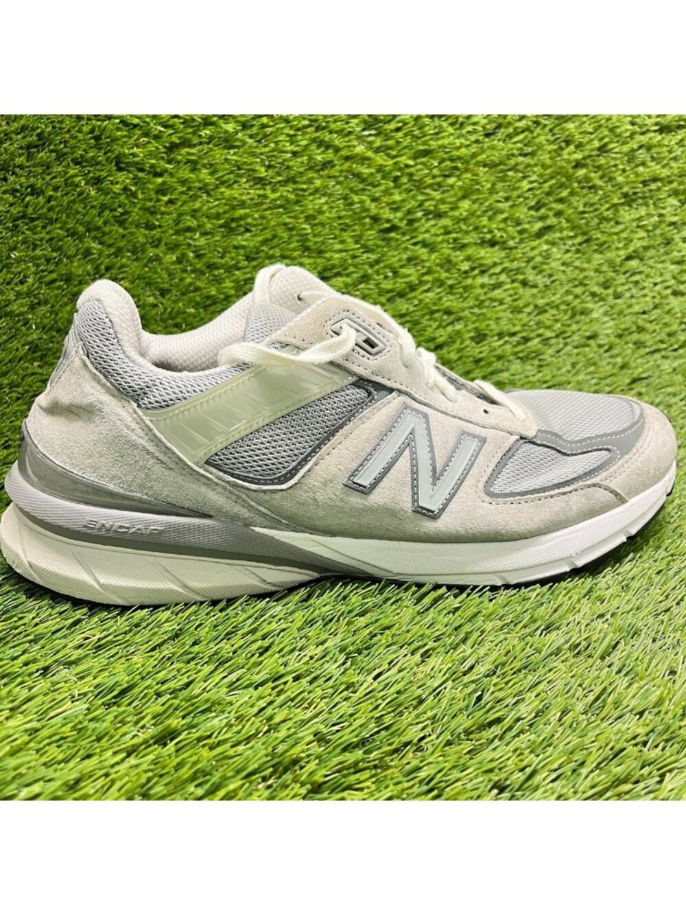 New Balance 990v5 Mens Size 11.5 Gray White Athletic Running Shoes Sneakers